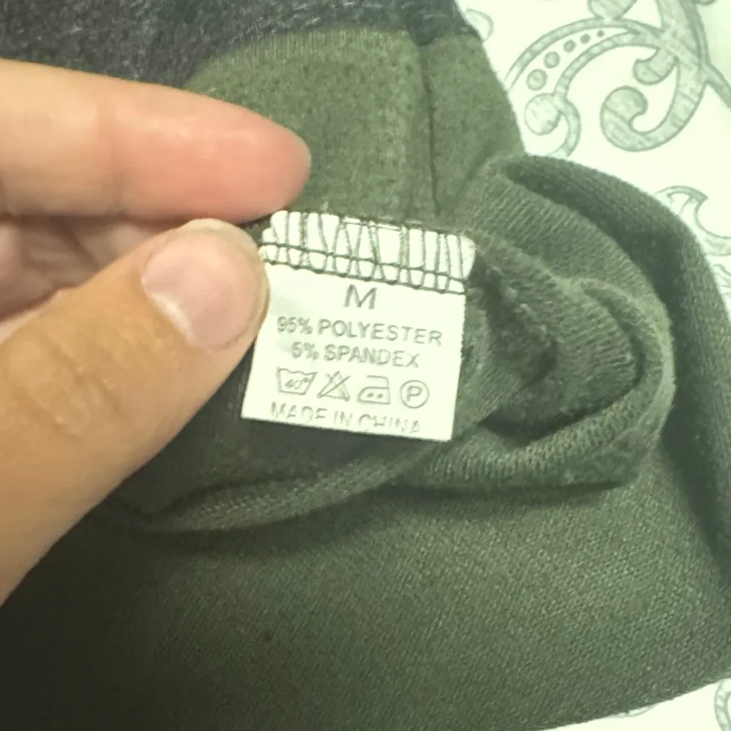 Multicolor Camouflage Hoodie lightweight Green Size M - Image 2