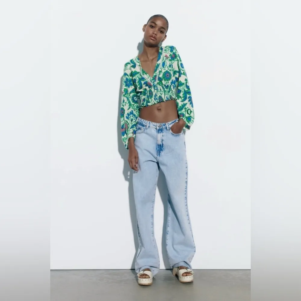 Zara Bloggers Favorite Bohemian V-Neck Floral Print Cropped Linen Blend Top Sz M - Image 5