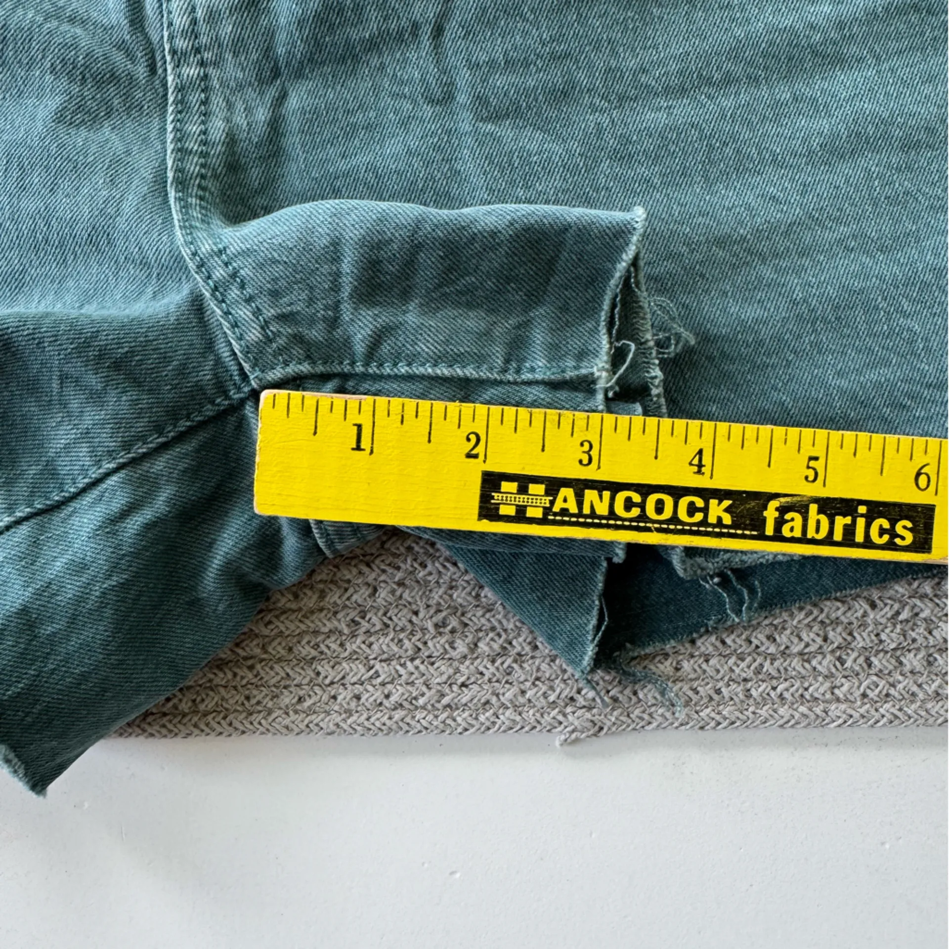 Universal Thread Washed Teal Denim Cutoff Shorts Size 4 / 27 - Image 4