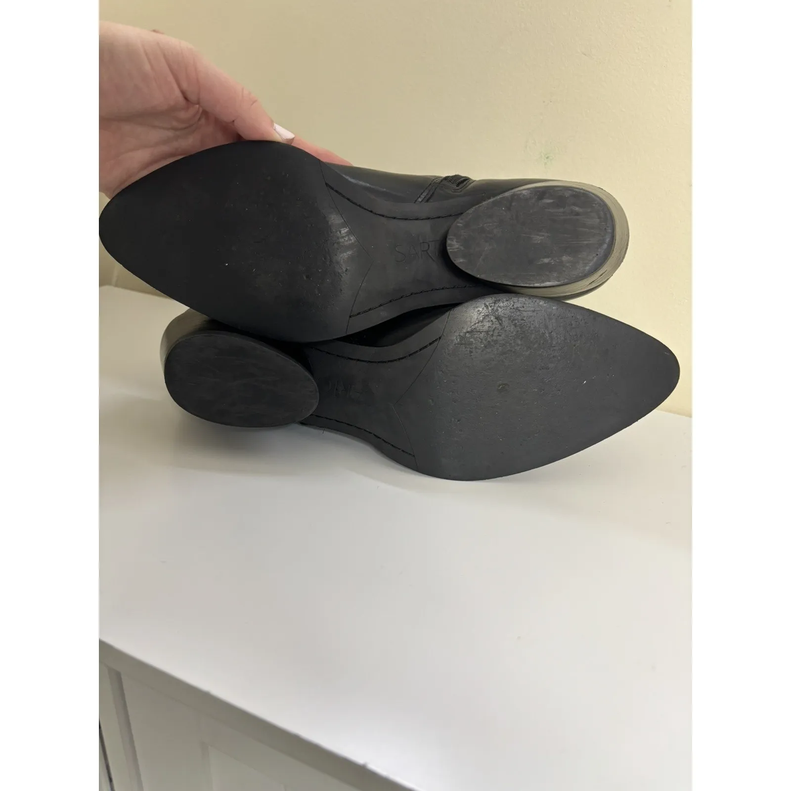 Sarto by Franco Sarto Black Leather Asti Ankle Boots Size 8.5 Pointed Toe - Image 4