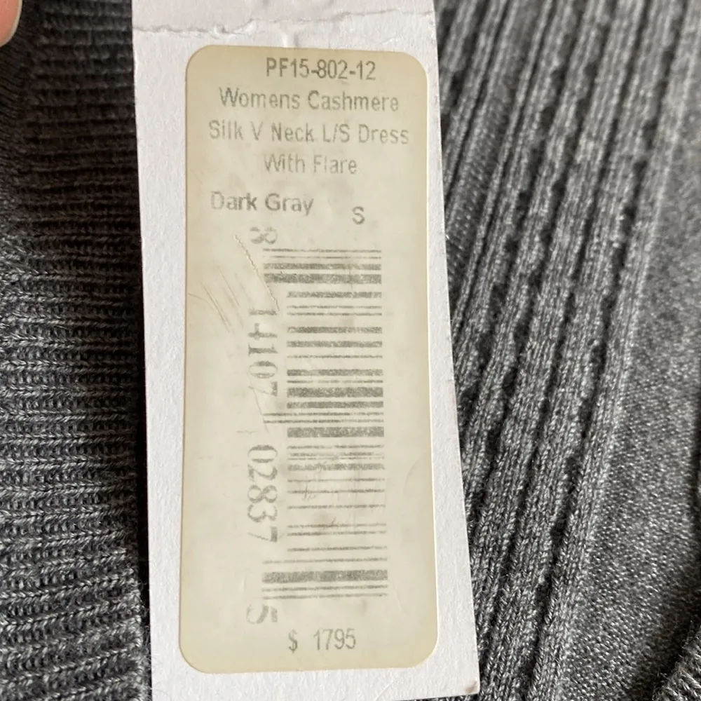 Cushnie et Ochs gray cashmere blend v-neck pleated skirt sweater dress sz S NWT - Image 9