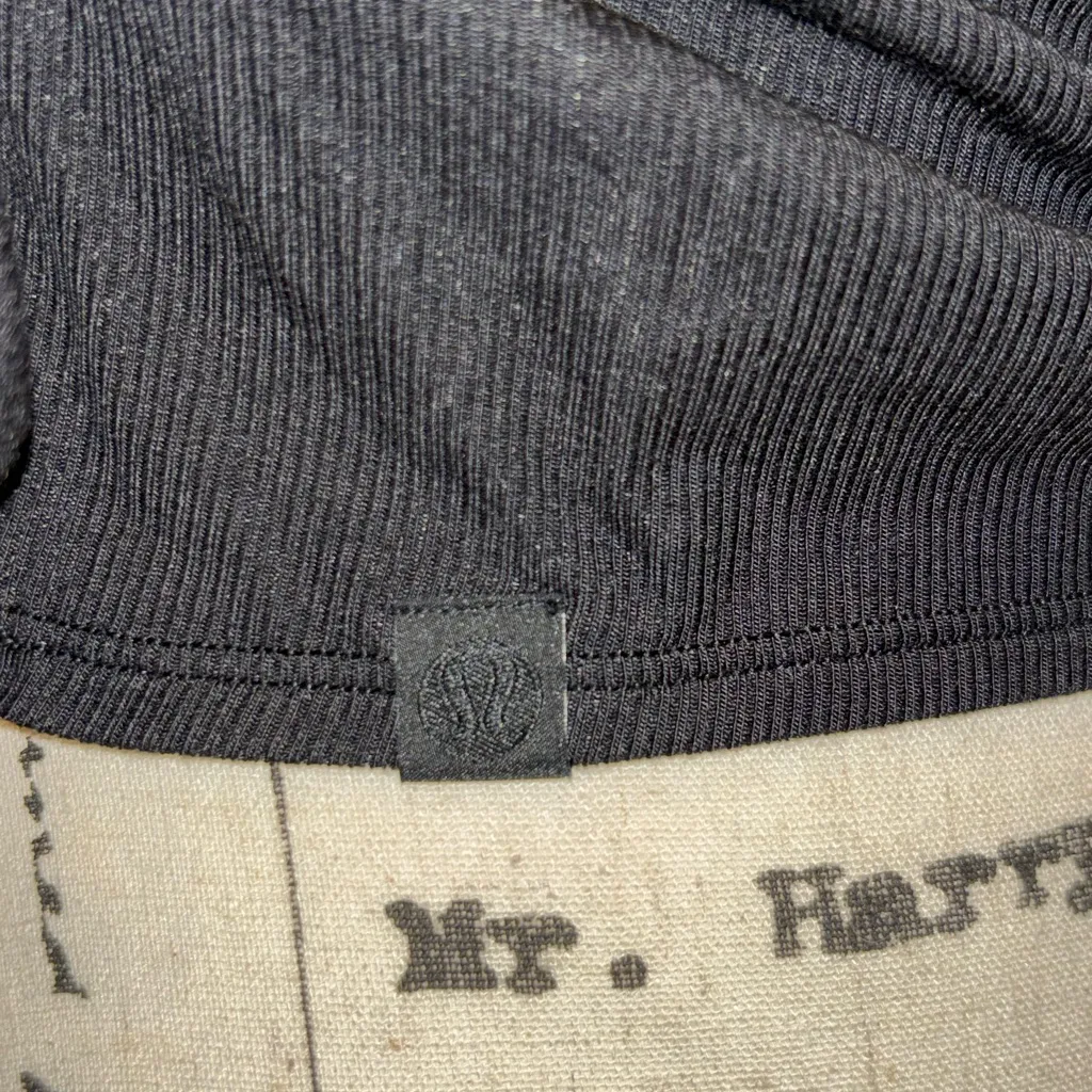 Black Ribbed Adjustable Length Tee side bows - Lululemon - Image 5