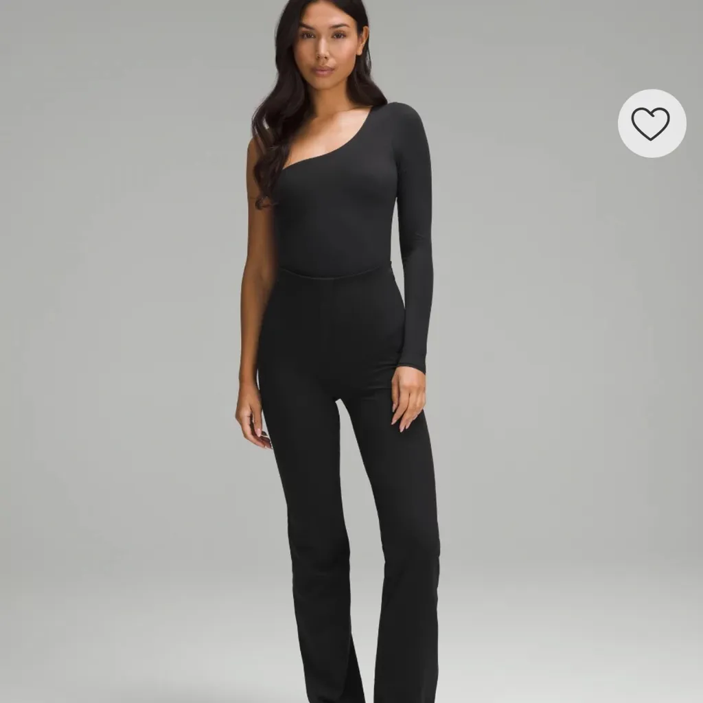 Wundermost Ultra-Soft Nulu Long-Sleeve One-Shoulder Bodysuit black - Image 2