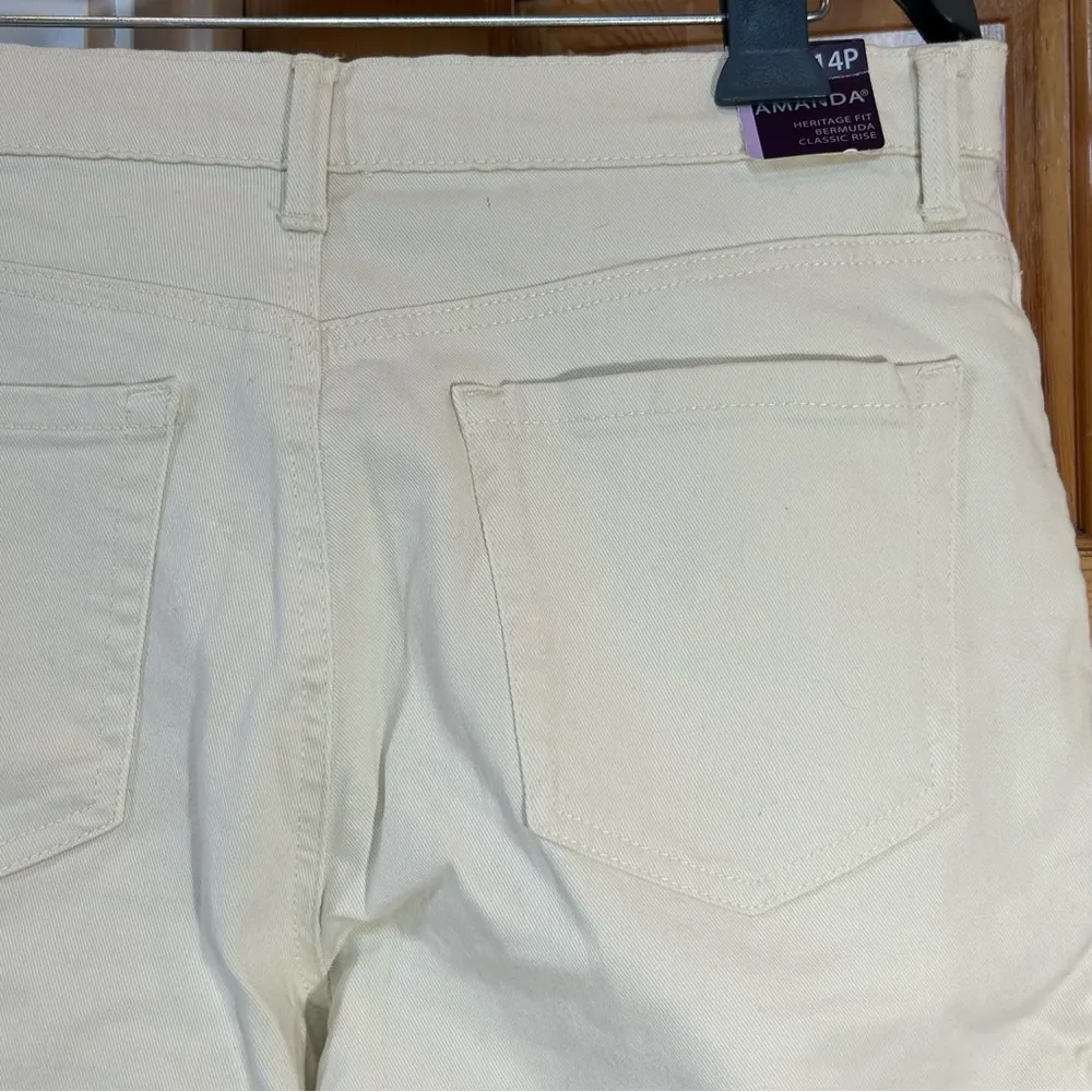 Gloria Vanderbilt Amanda Heritage Fit Bermuda Shorts Classic Rise Tan 14P NWT - Image 10