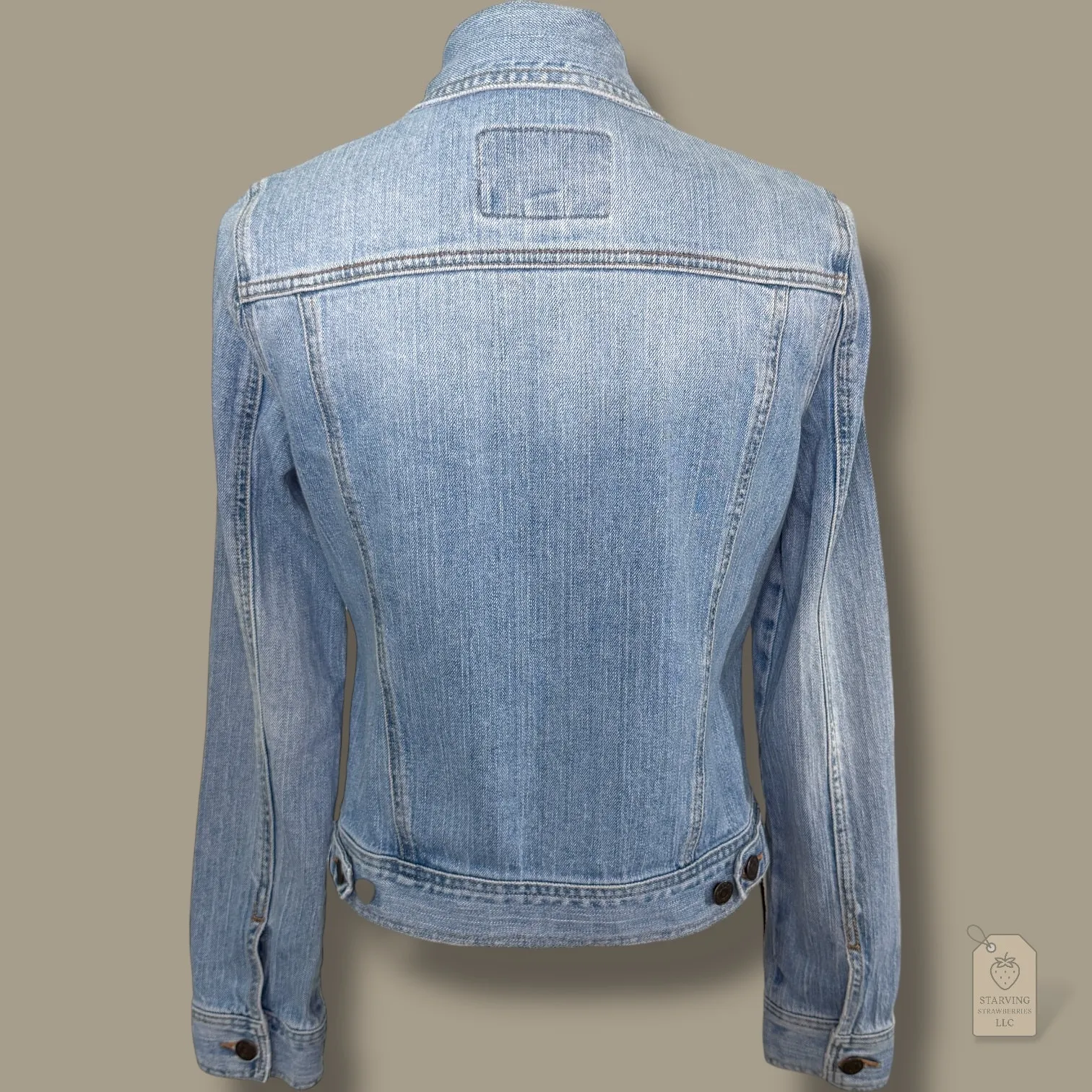 Hollister Light Wash Denim Jacket Women’s Medium Button Front Classic Fit - Image 5