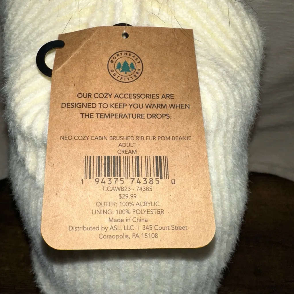 Northeast Outfitters Hat Womens OS Cream Cozy Cabin Rib Faux Fur Pom Beanie NWT - Image 4