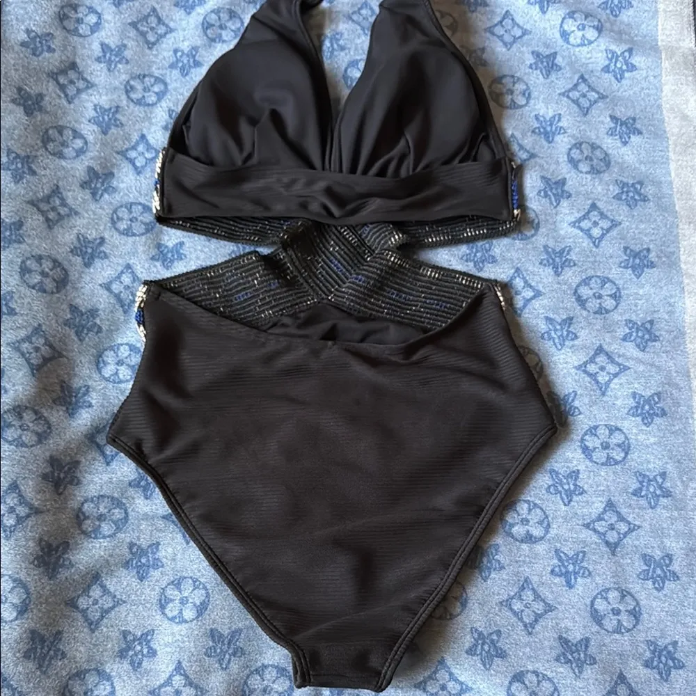 Cupshe Black and Blue One Piece Swimsuit with Halter Neck and Cut-Outs NWOT - Image 4