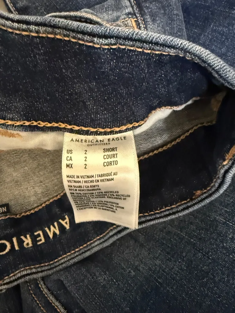 American Eagle Jeans - Image 4