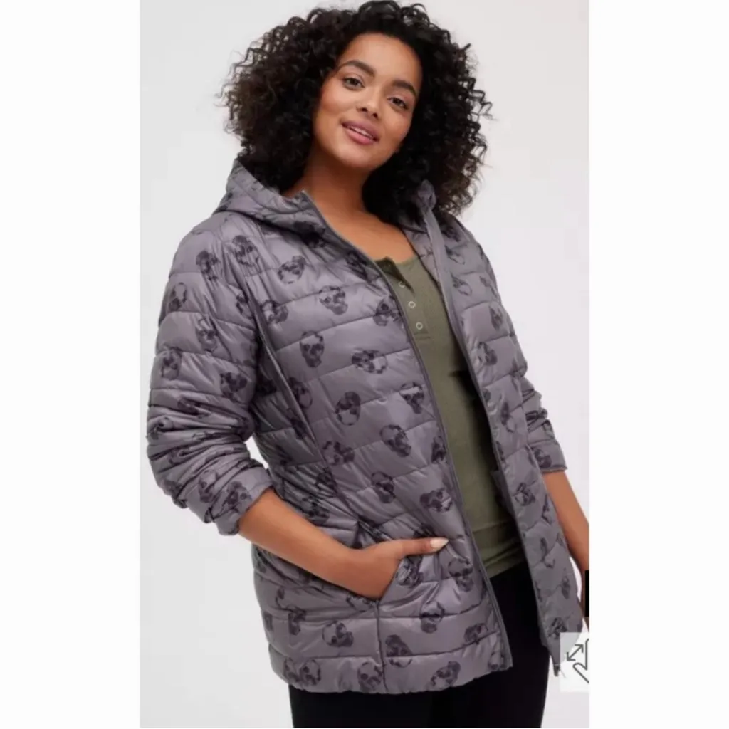 Torrid Packable Puffer Hooded Jacket In Grey With Skull Pattern - Image 2