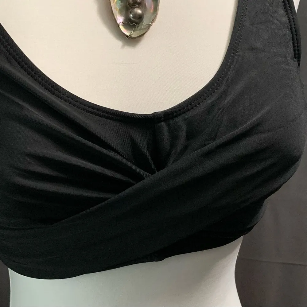 NEW twisted front tie back bikini top - Image 5