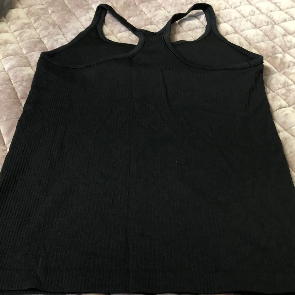 Lulu lemon 🍋 tank w/ built in sports bra - Image 2