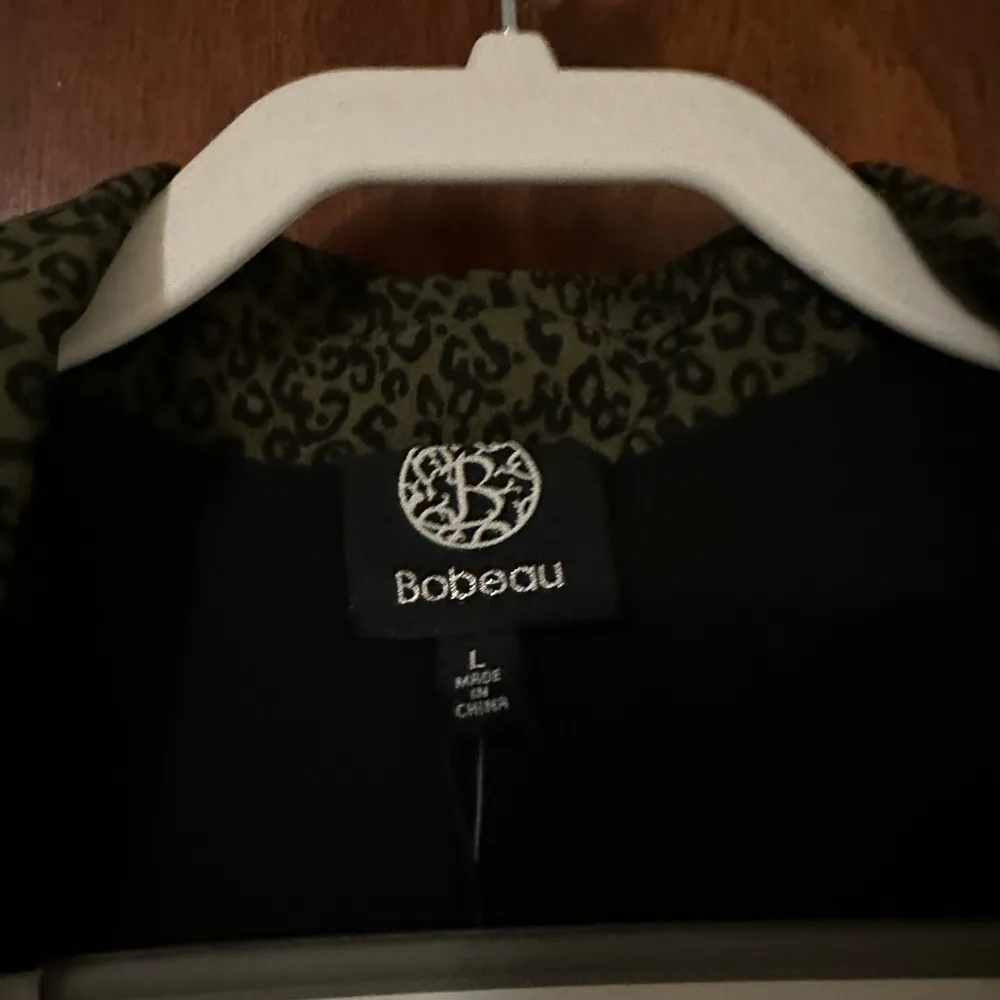 NWT Bobeau Open Front Blazer Ditsy Leopard Olive Size L - Image 5