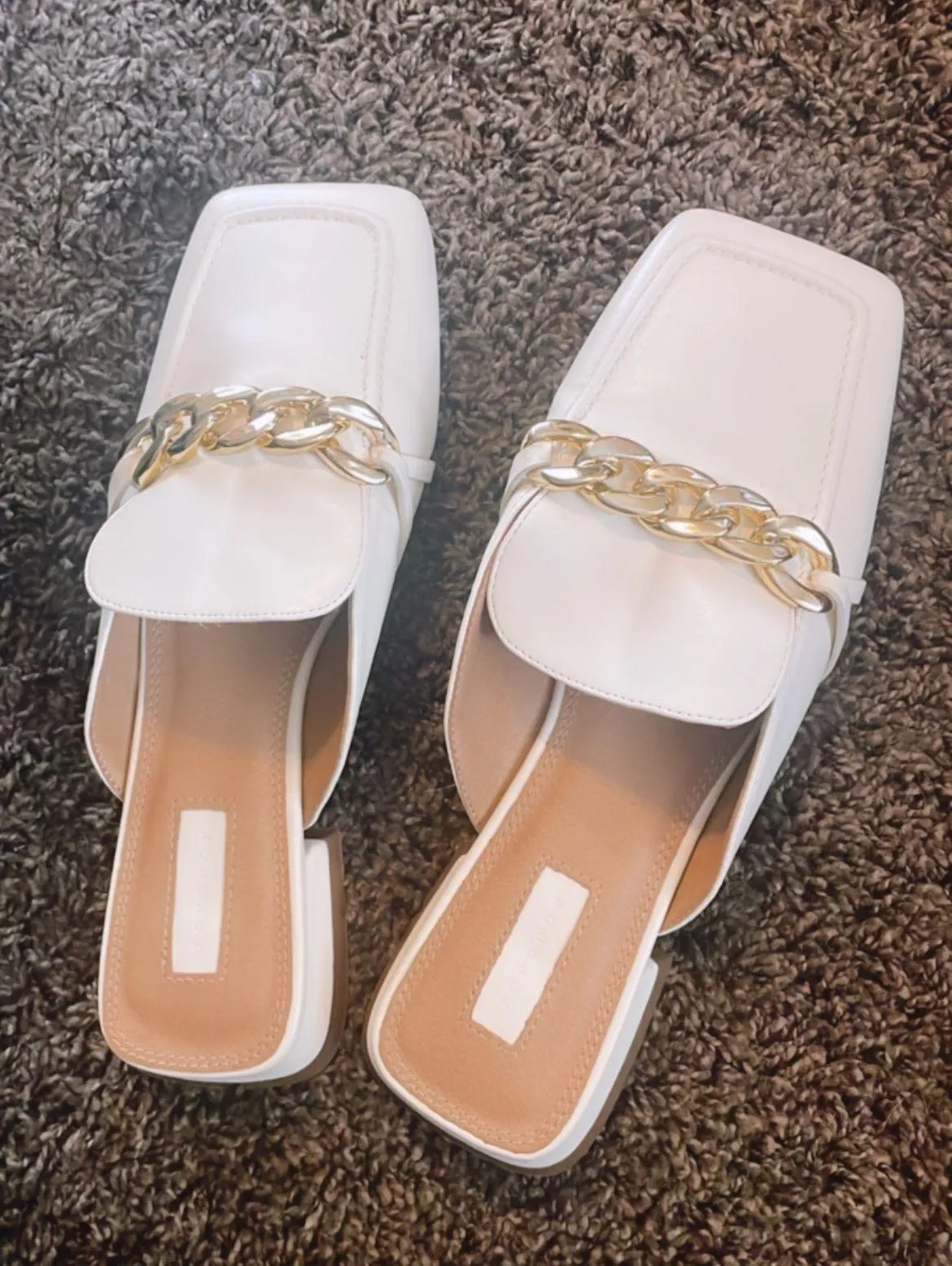 Top shop Cream Mules With Gold Chain - Image 2