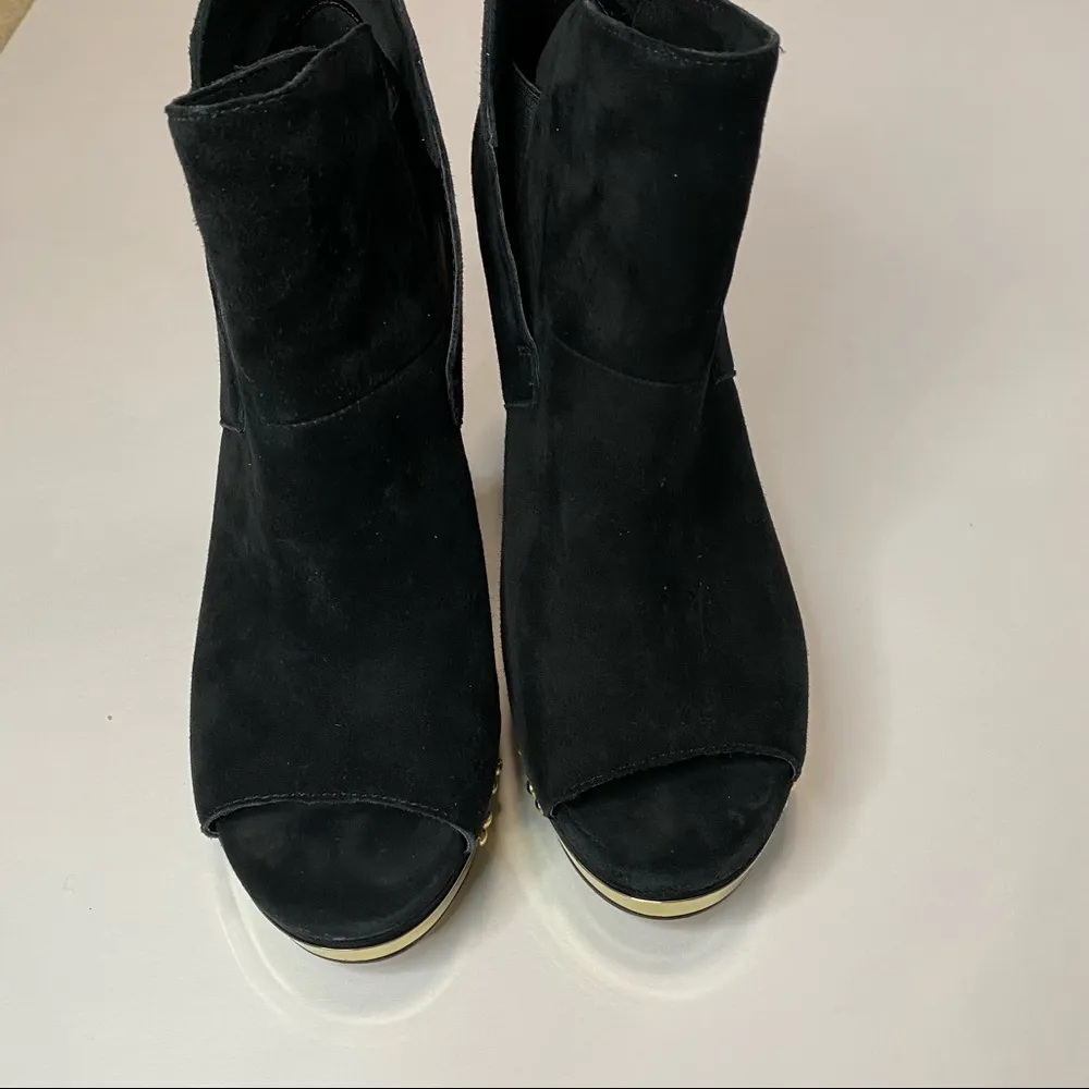 Vince Camaro Wilian Open-toe Suede Bootie in Black - Image 4