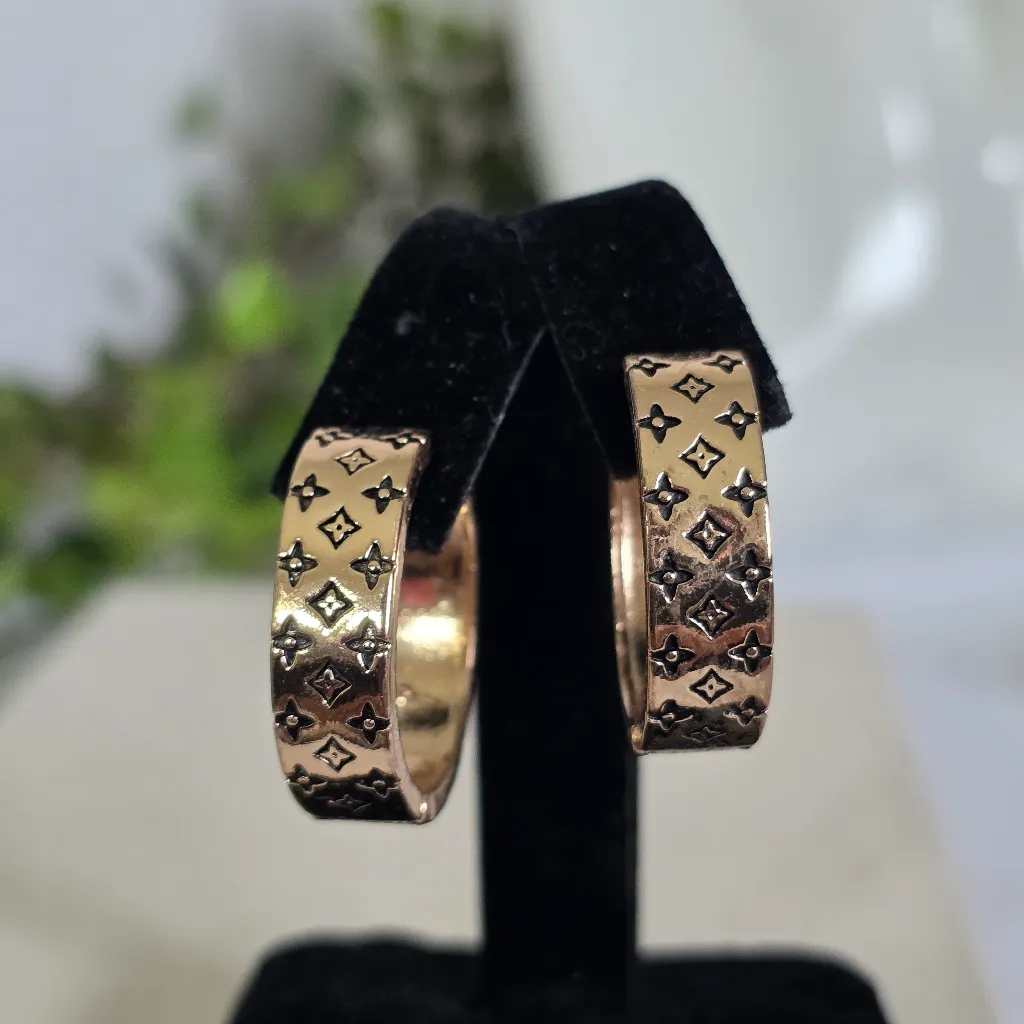 Gold Filled Huggie Hoop Earrings Quatrefoil Clover Flower Design - Image 2