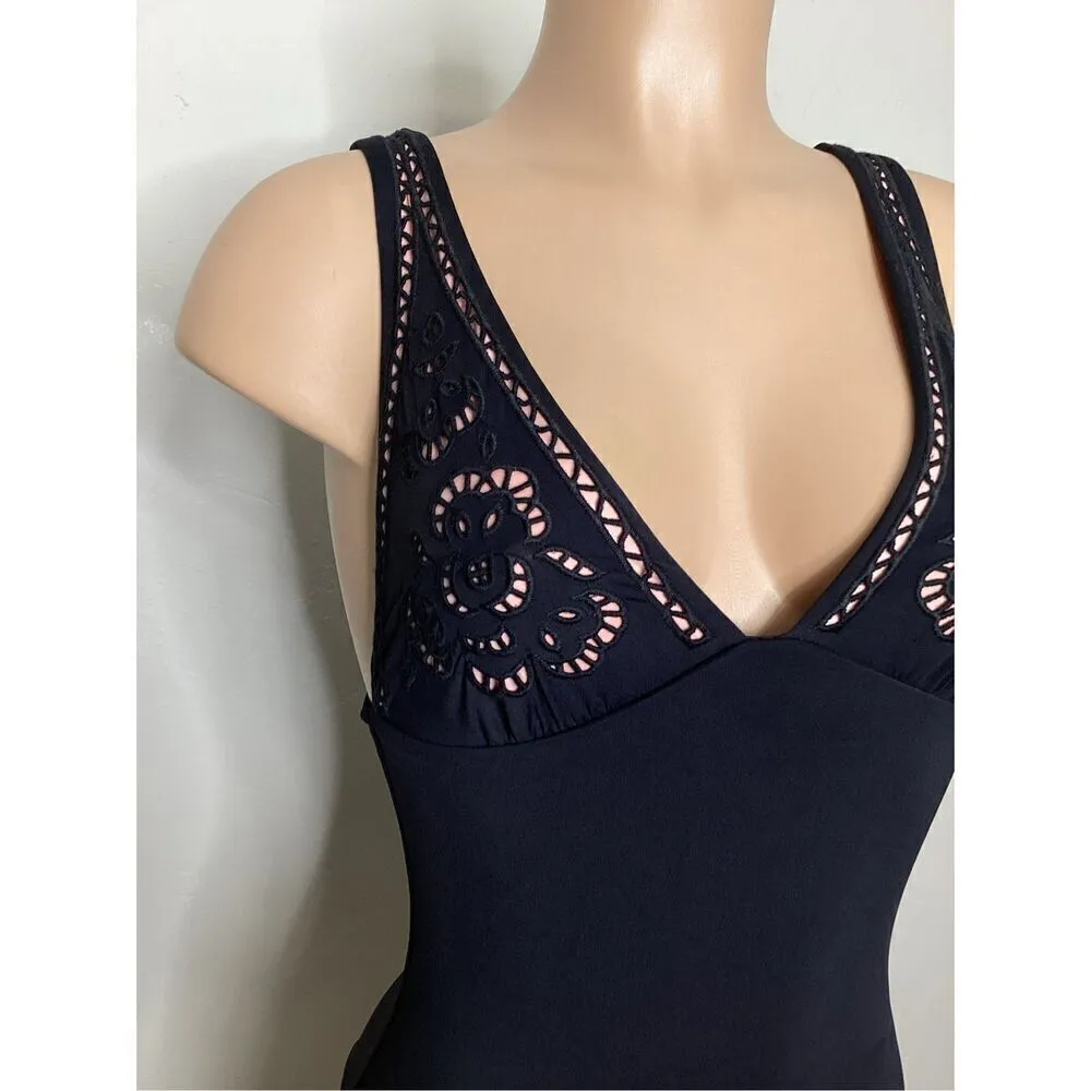 New. Seafolly's Embroidered V Neck One Piece. Size 6. Retails $179 - Image 8