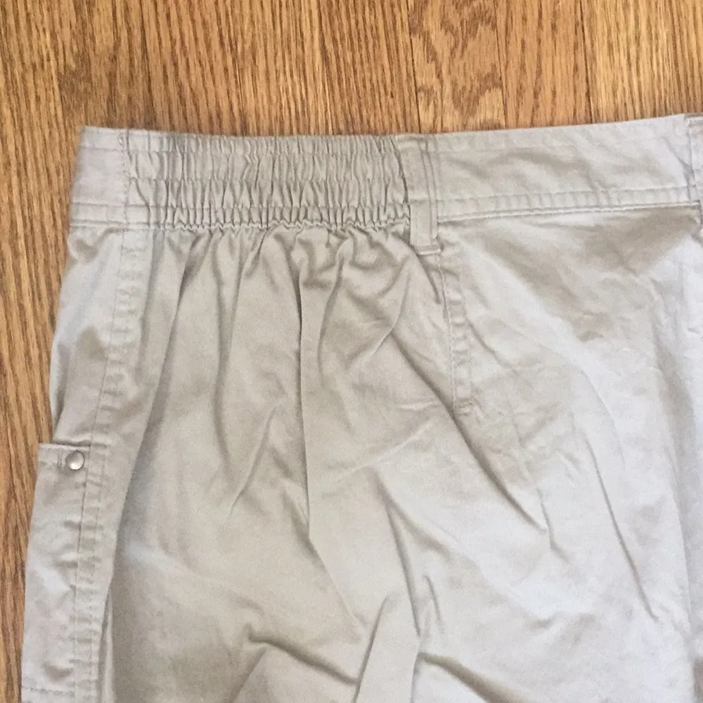 Hasting & Smith  khaki cargo shorts - Image 11