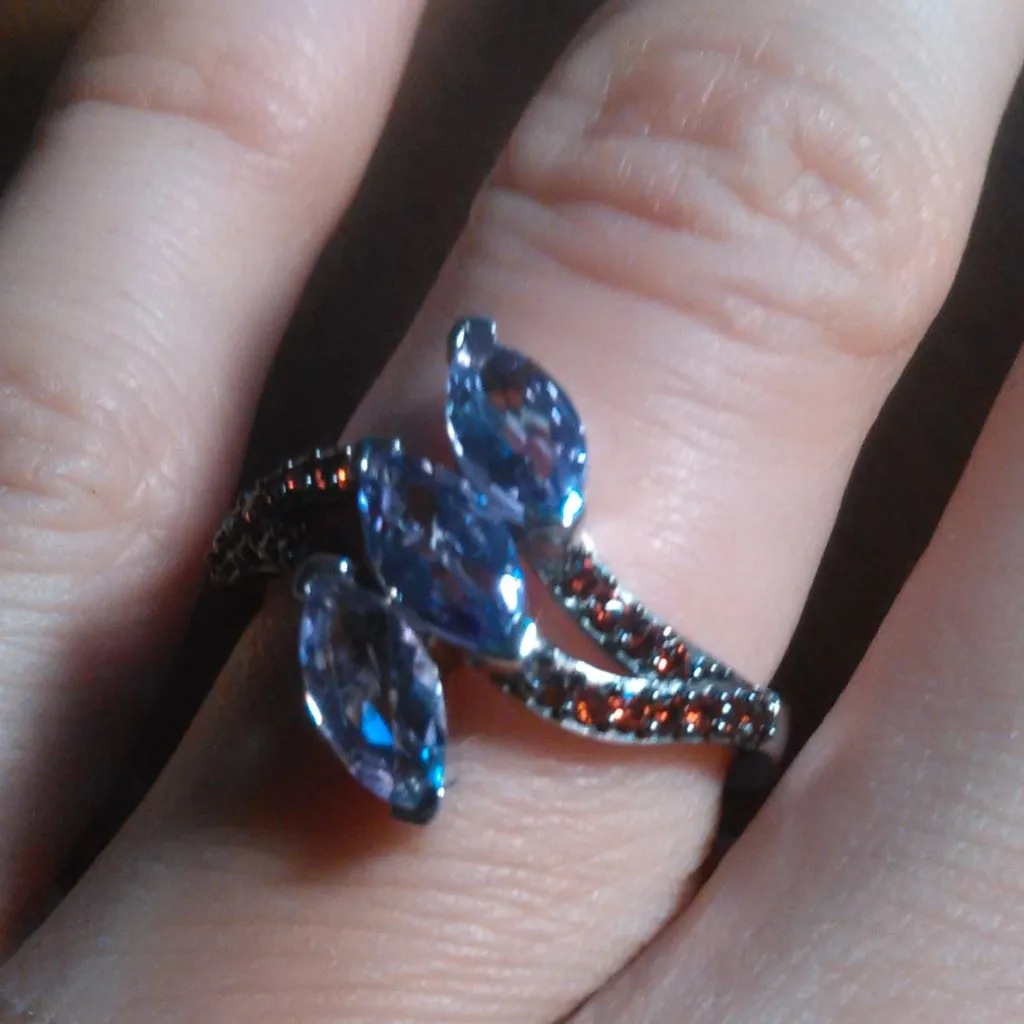 Moroccan Rose and Mozambique Garnet Trinity Twilight Sterling Silver Ring - Image 4