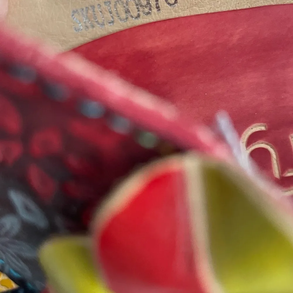 Socofy Leather Shoes Sz 11
Mary Jane Heels Retro
Bohemian Floral Colorful
Boho Red - Image 8