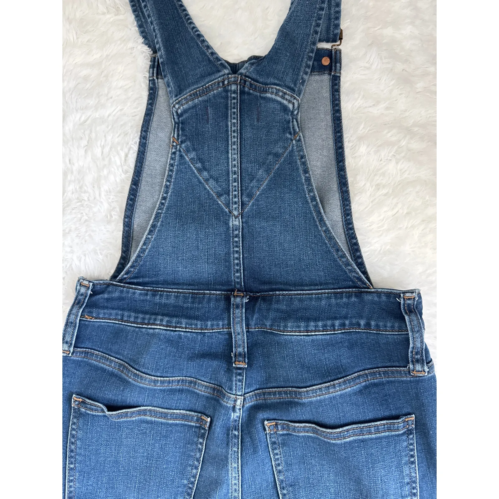 Madewell Denim Overalls Medium Wash Distressed Knees size ziper  Medium - Image 6