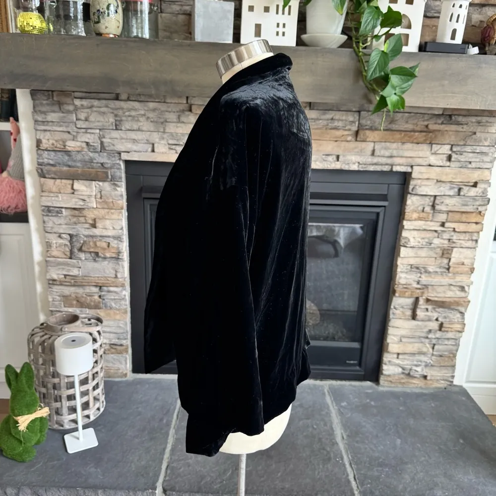 GAP Black Velvet Blazer with Notched Lapels - Image 9