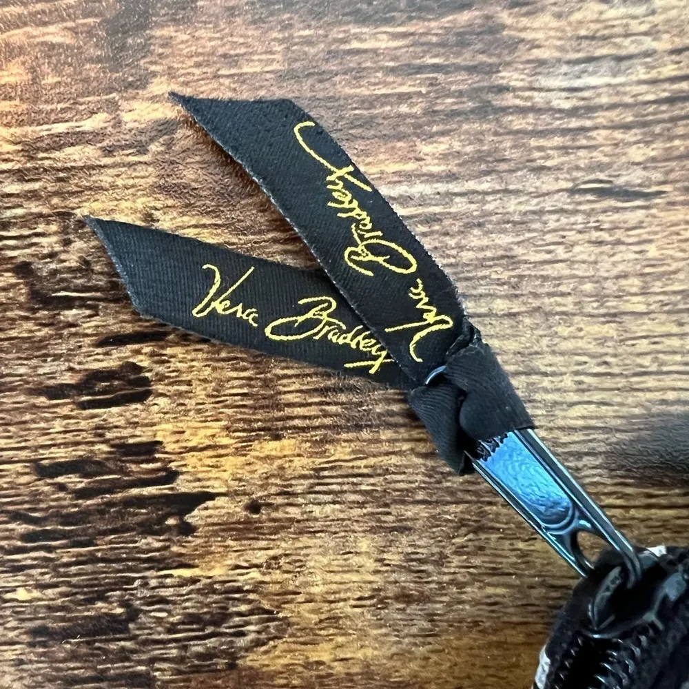 RETIRED: Vera Bradley | Yellow Bird pattern makeup bag - Image 6