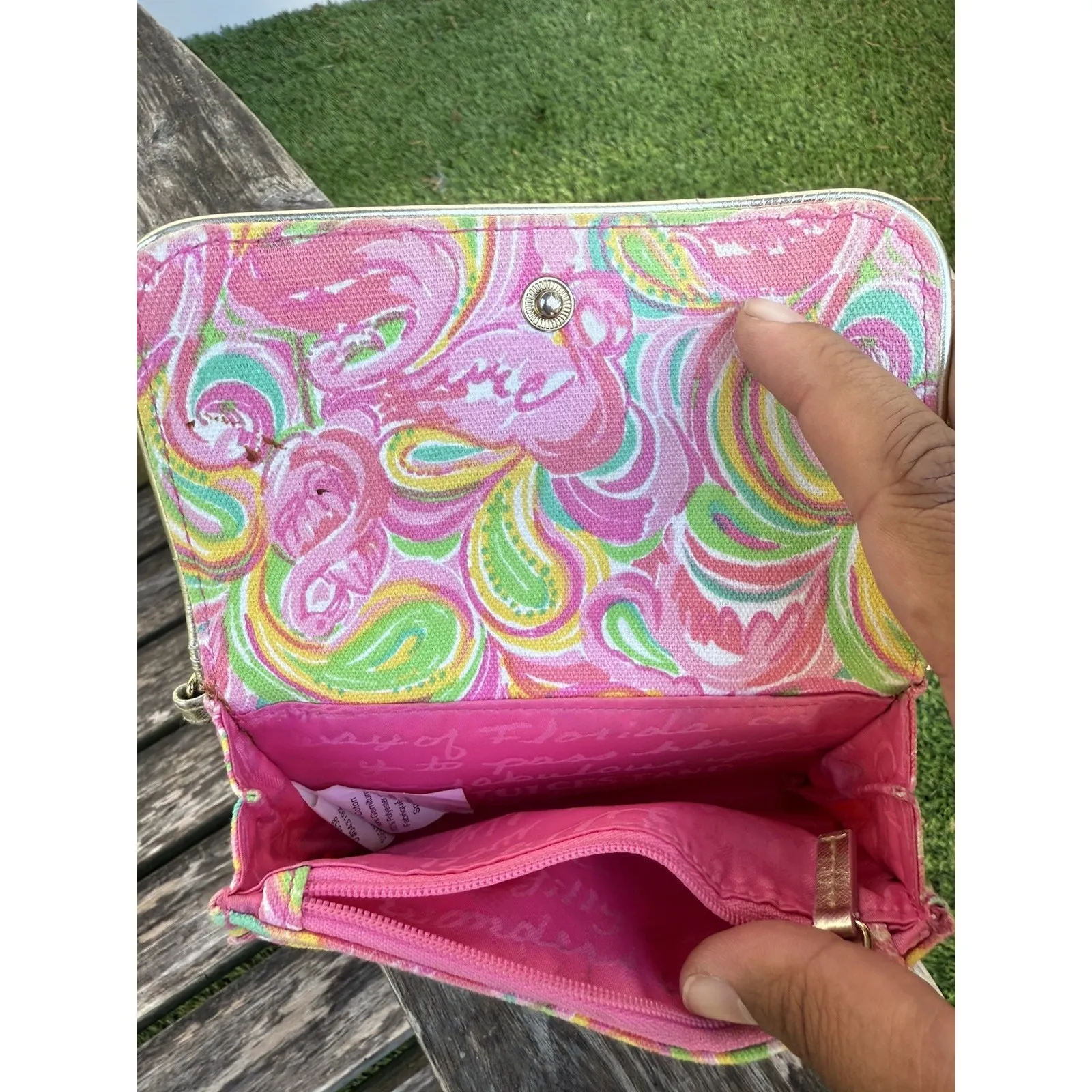 Lilly Pulitzer Floral It's‎ a Keeper Mini Wristlet Clutch Pink Gold Trim S - Image 2