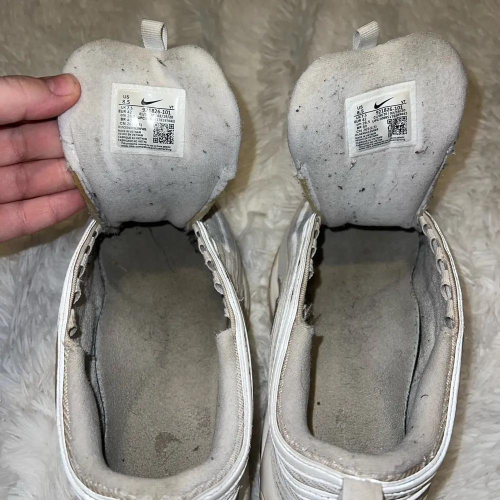 Nike Air Max 97 Size 8.5 White Sneakers Missing Laces - Image 4