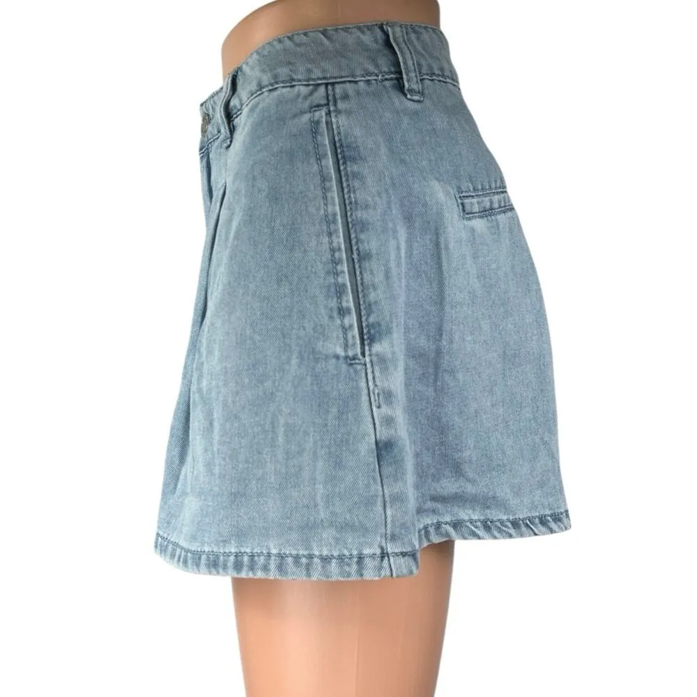 NEW WeWoreWhat Women's Blue Pleated Wide Leg High Waist Denim Shorts Size 25 - Image 2