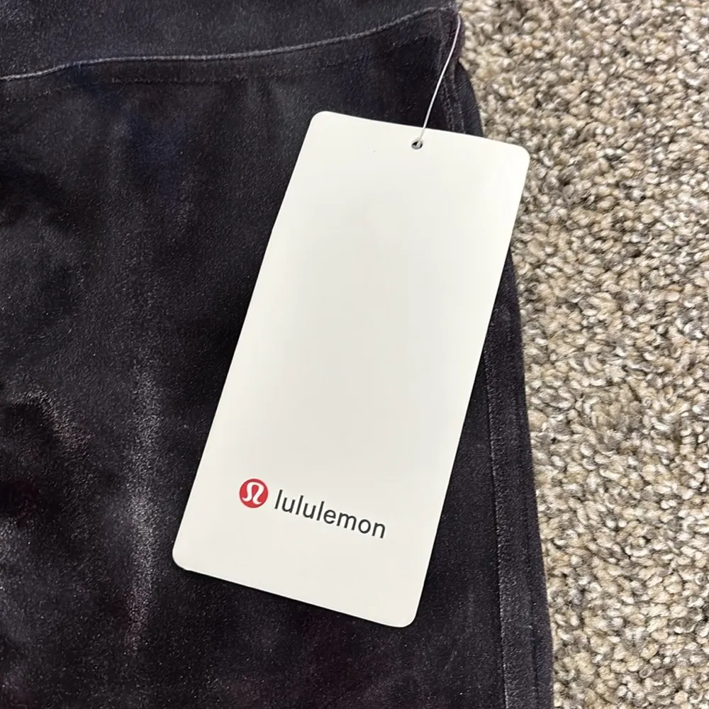 Lululemon Wunder Lounge Velour short size 4 - Image 2