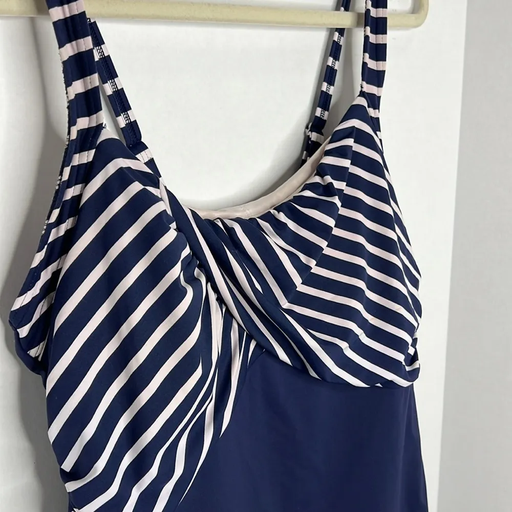 Lands End Women Modest Twist Front Dresskini Top Swimsuit Size 10 - Image 2