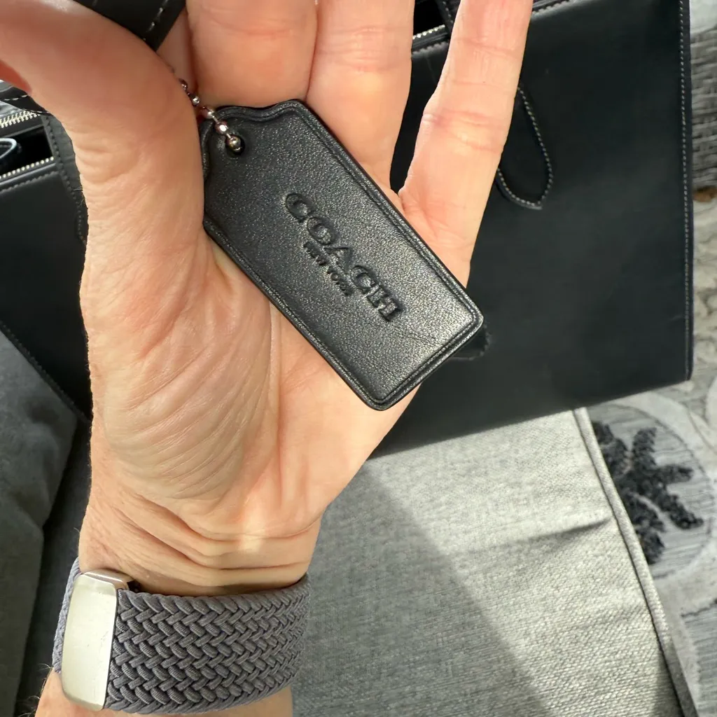 Coach Nina tote with matching wristlet - Image 10