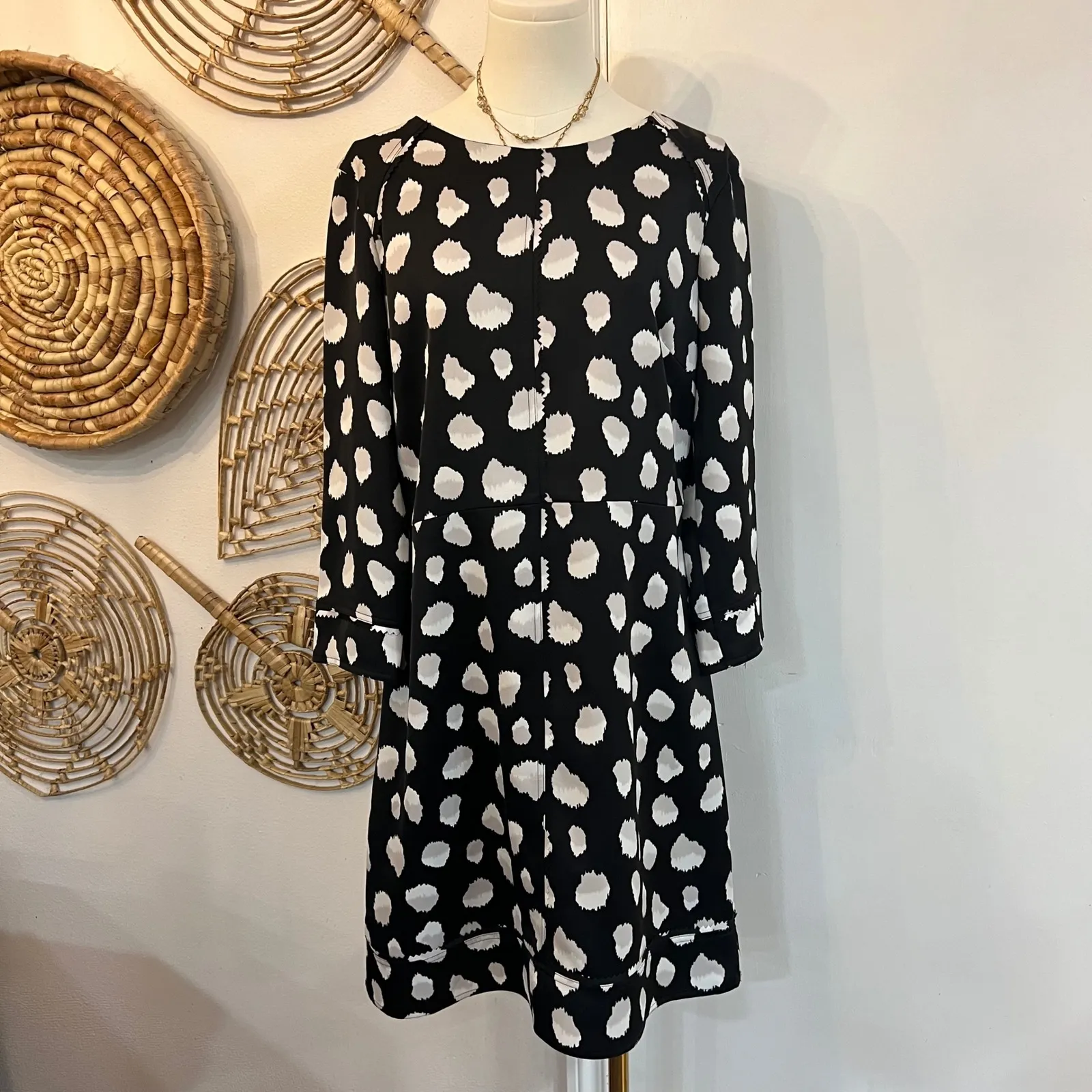 Banana Republic Mod Retro Black White Dot Shift Dress Minimalist Chic Sz 12 - Image 3