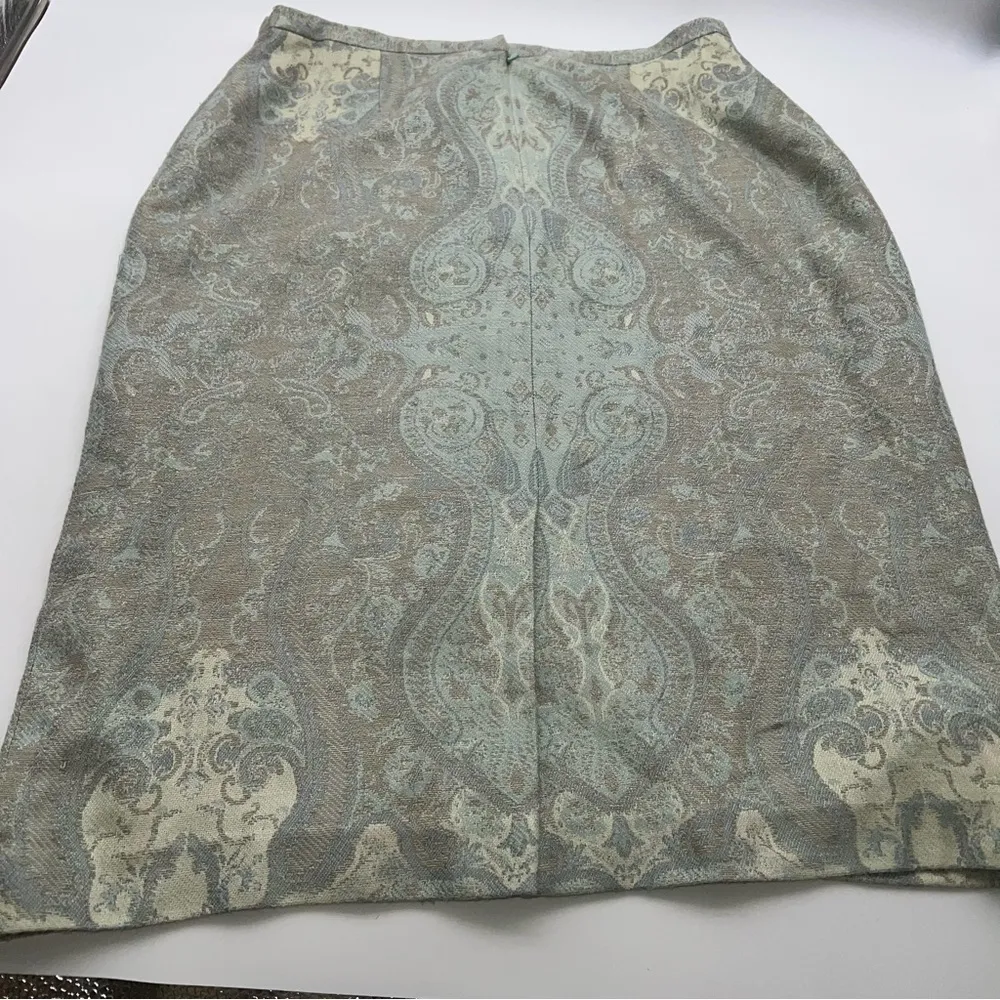 Kasper Paisley Weave Pencil Skirt in Soft Blues/Greens/Tans Walking Slit-Size 12 - Image 4