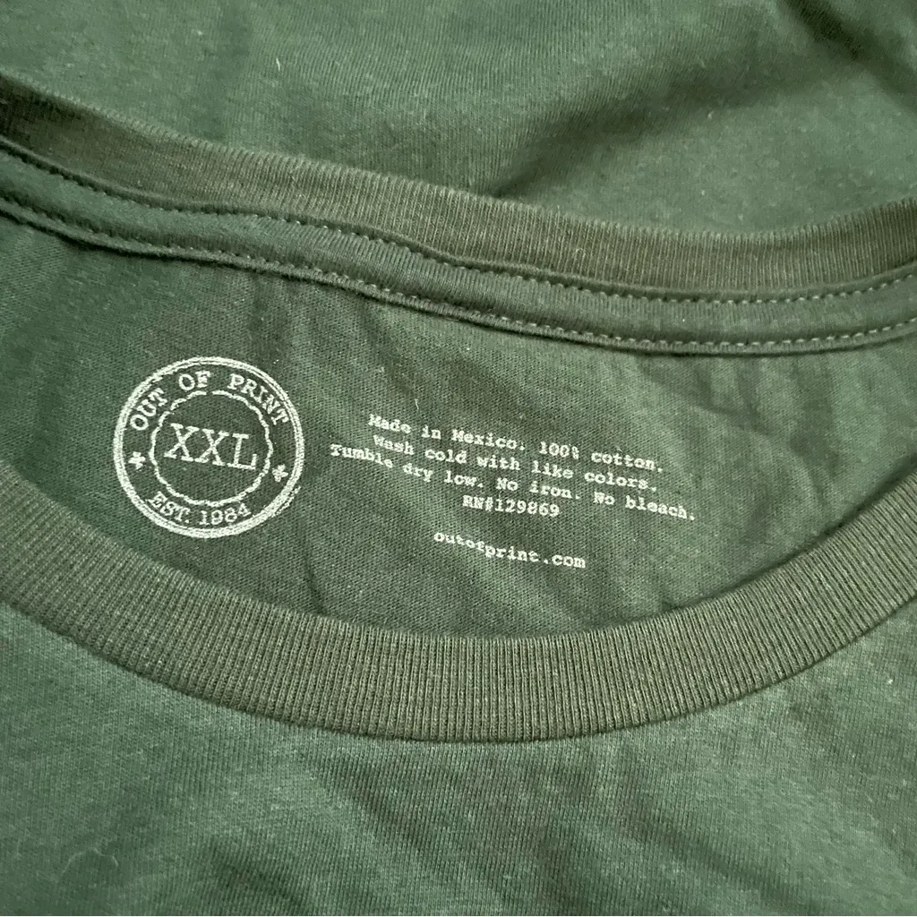 NWT Out of Print Pride and Prejudice Women's Crew T-Shirt Size XXL - Image 4