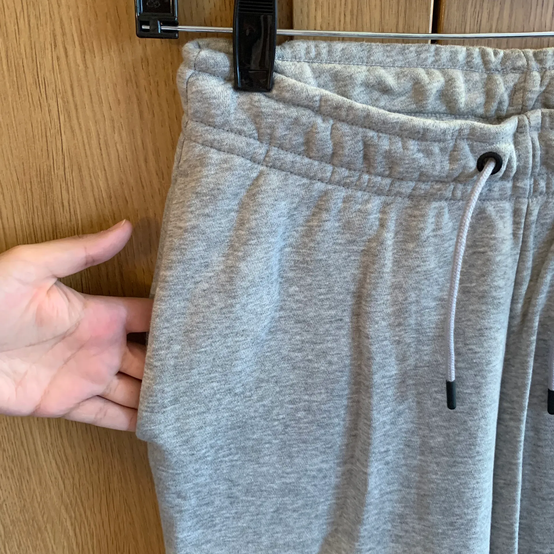 Nike Women’s  Grey Sweatpants - Image 8