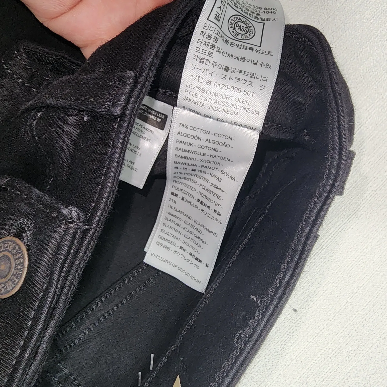 Levi's women 726 high rise flair W26'' x L32'' - Image 7