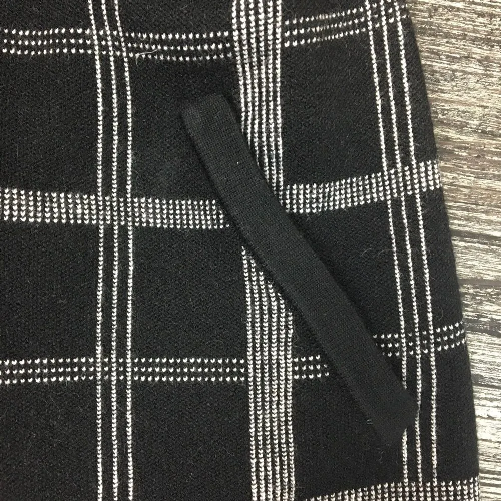 Anthropologie MOTH Black & Gray Window Pane Plaid Checker Cardigan Sweater S - Image 4