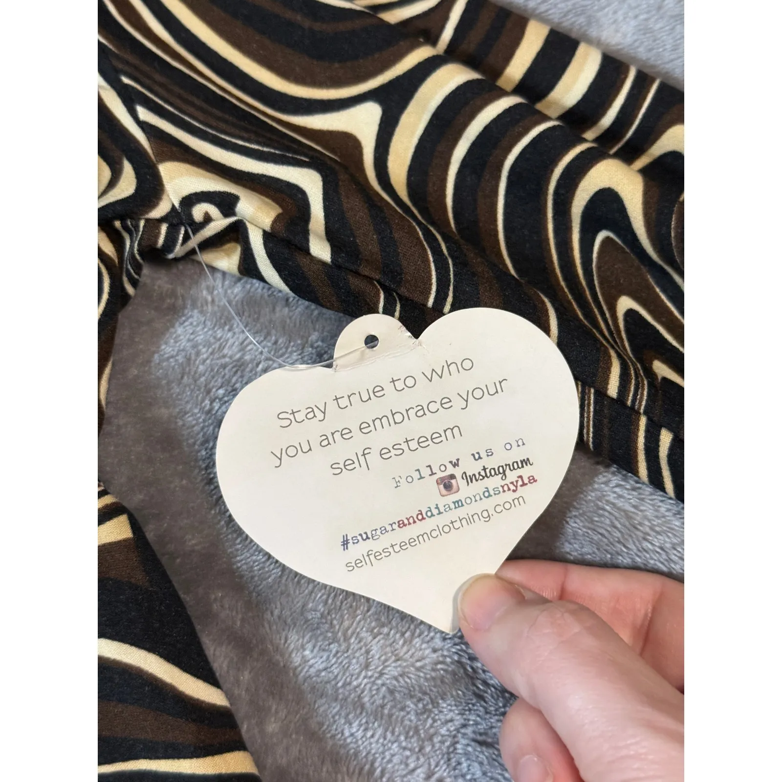 NWT Self Esteem Size Medium 70s Ripple Brown wavy long sleeve crop top retro - Image 4