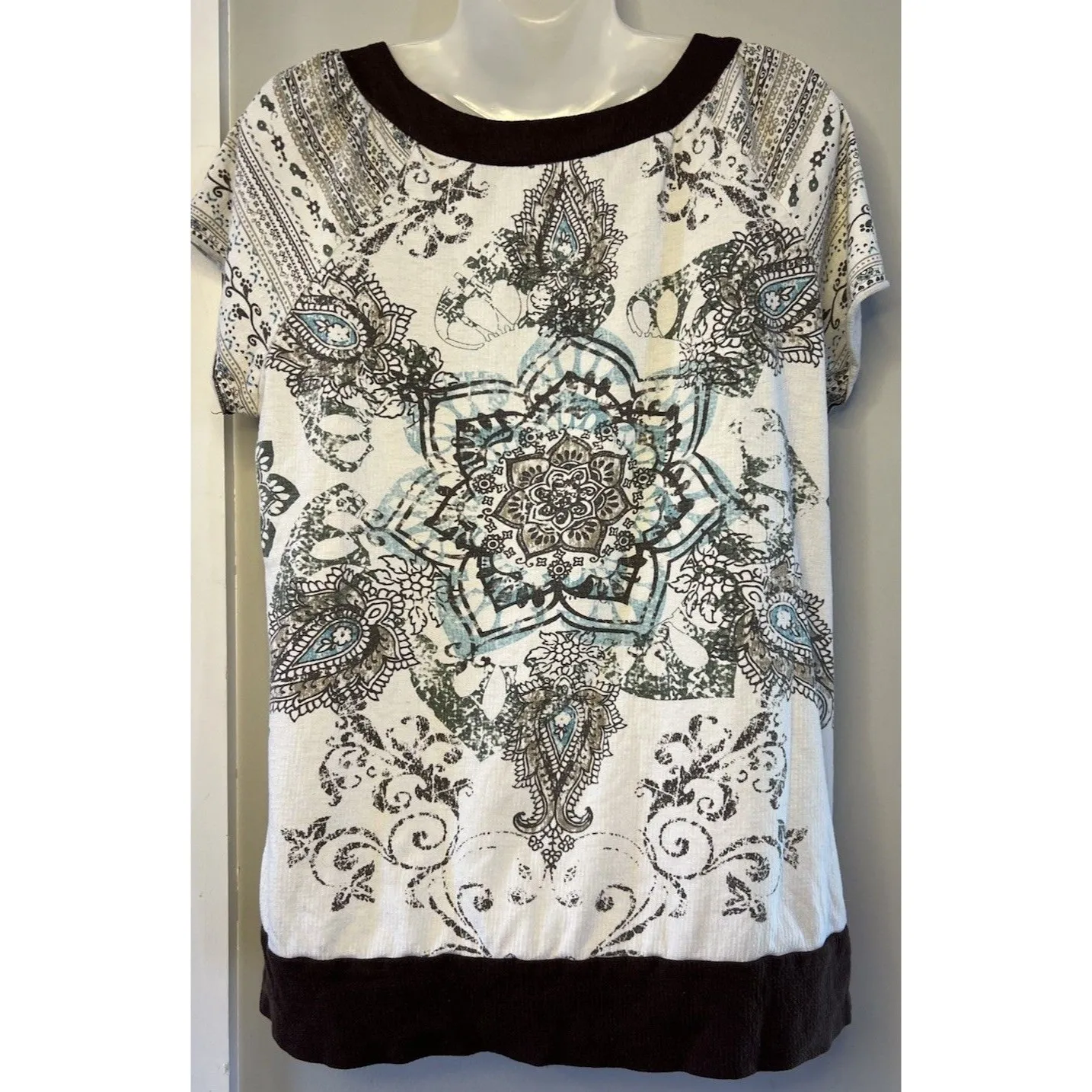 Fashion Bug Women's Size XL Hippie Aztec Print Beaded V Neck Mandala Blouse - Image 3