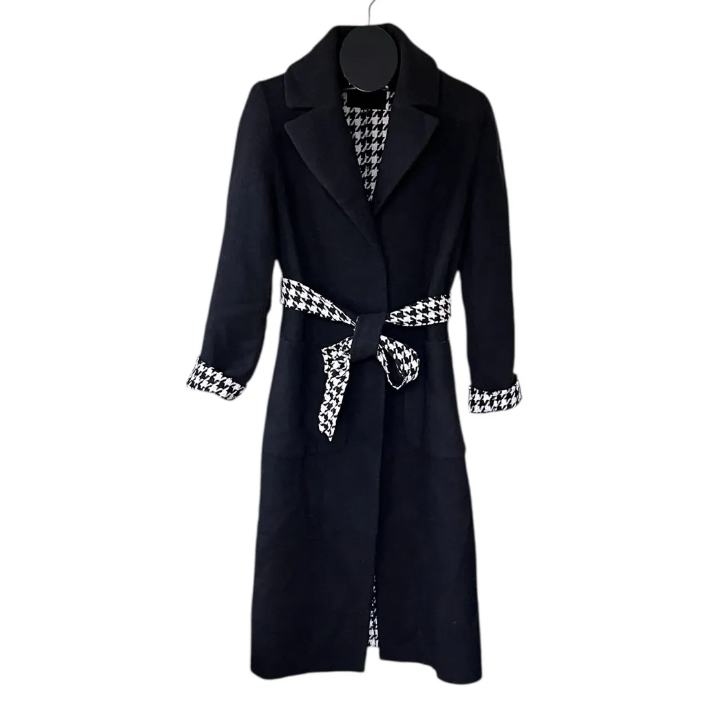 Dawn Levy  Celine long black wool coat with houndstooth lining. - Image 3