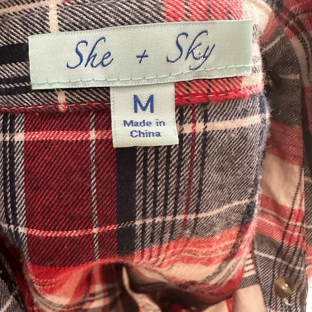 She & Sky Classic Cotton Flannel Shirt Size Medium Red White Blue Plaid - Image 7