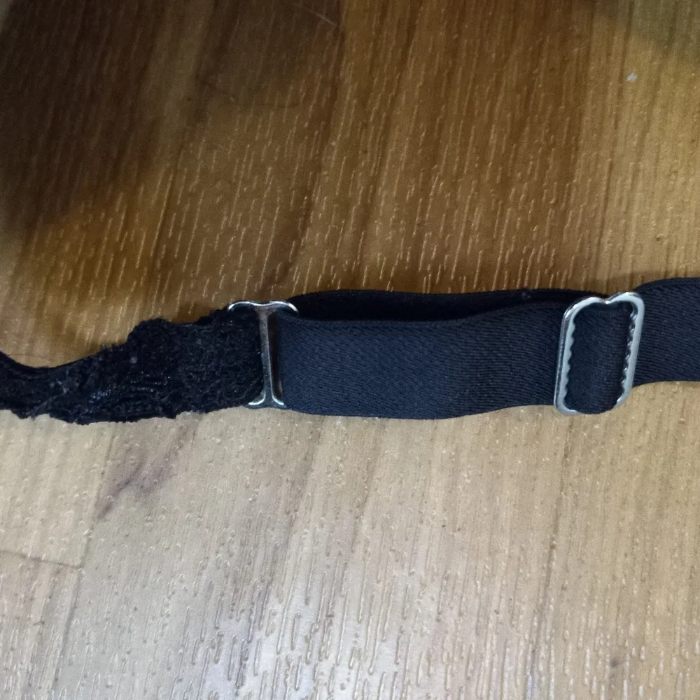 Victoria's Secret 36DDD Underwire Bare Lace Full Coverage Bra in Black - Image 7