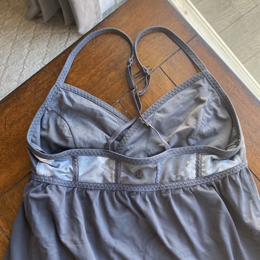 LULULEMON Gray Racerback Adjustable Strap Shelf Bra Tank Top marble print - Image 3