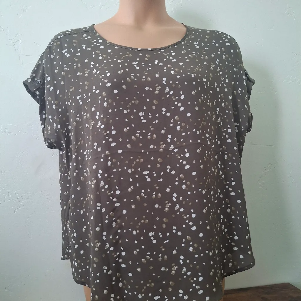 Maurices 0X Gray Brown Boxy Short Sleeve Tee - Image 2
