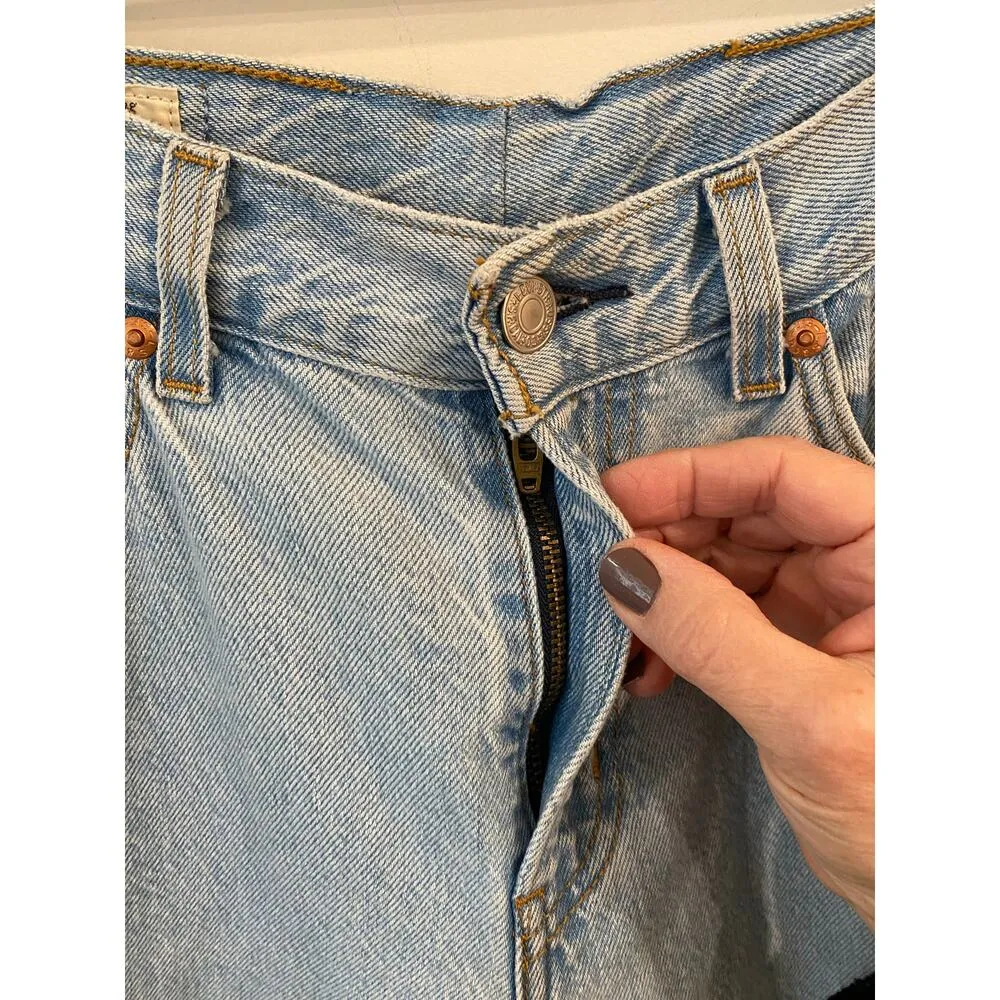 Levis Premium High Loose Jeans. Size: 28 Blue - Image 4