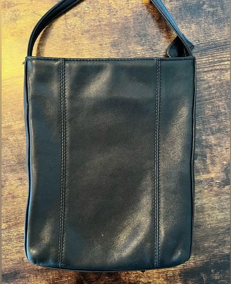 Nine West | black leather crossbody handbag. - Image 8