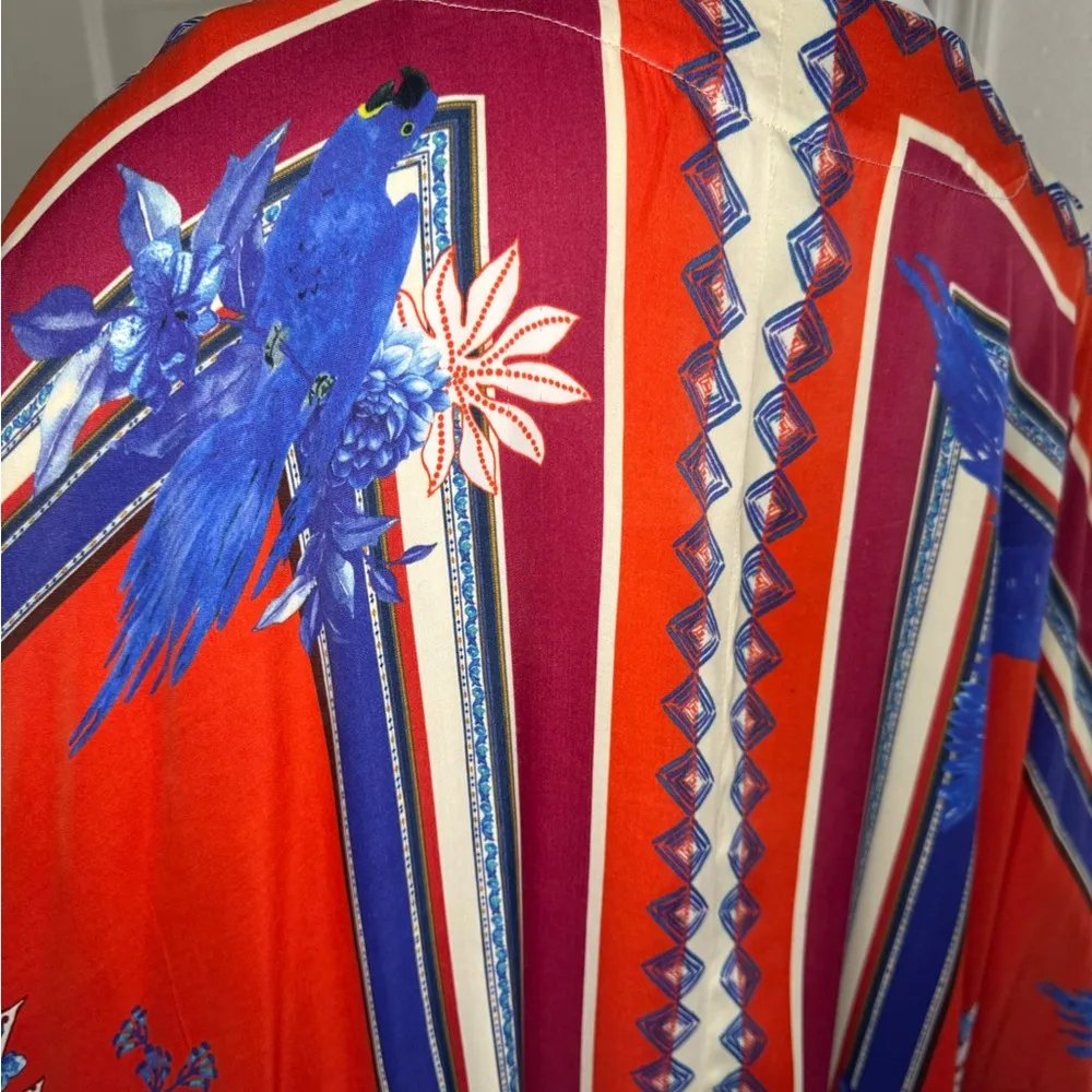 Farm Rio Macaw Red and Blue Geometric duster with Flowing Sleeves. - Image 10