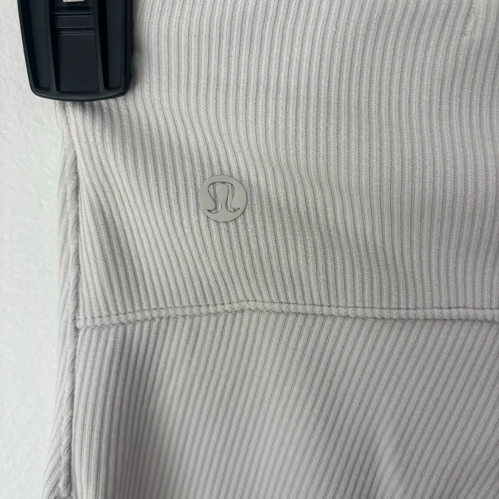 Lululemon  Ribbed Softstreme Zip-Leg High-Rise Cropped Pant Legging 25" in Bone - Image 10