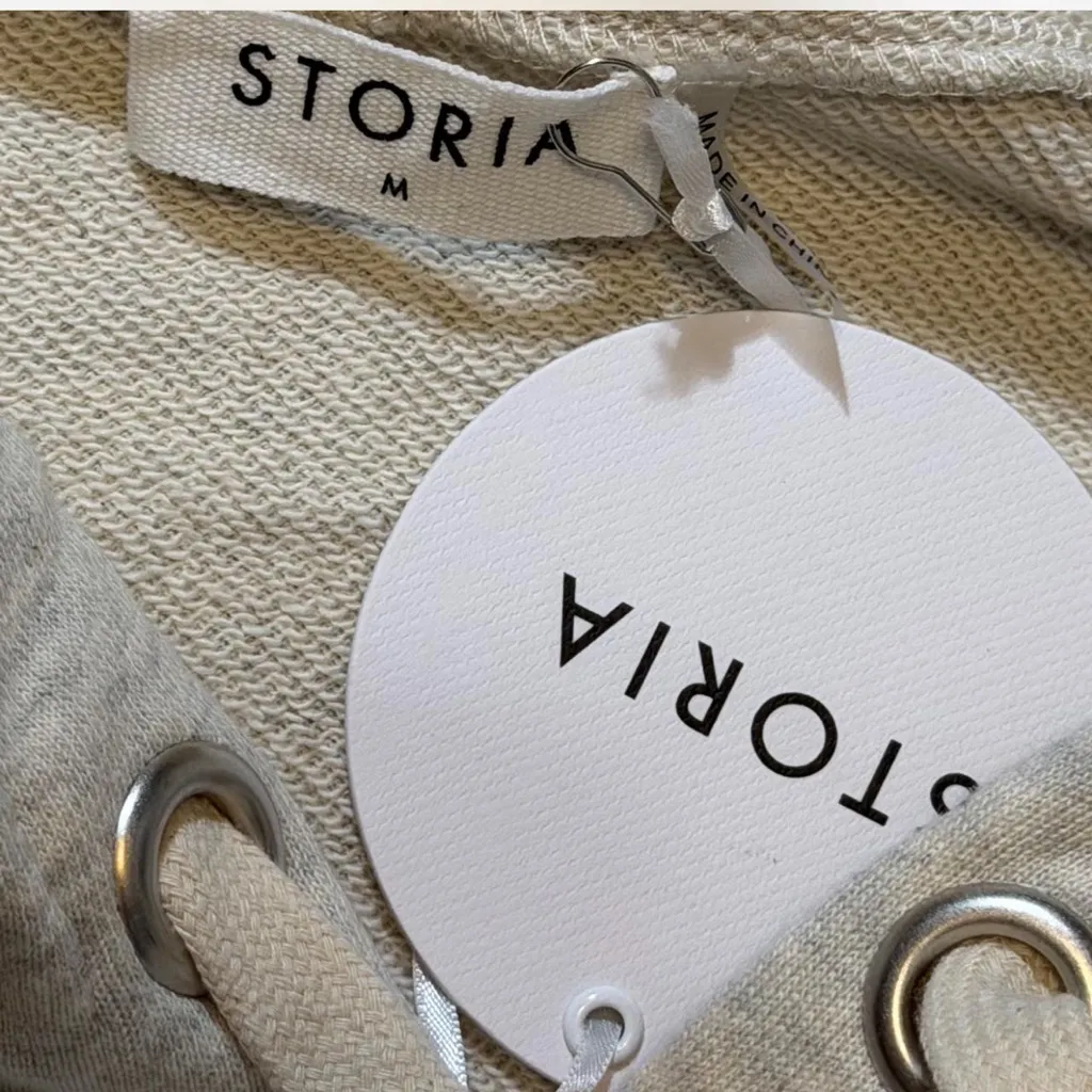 Cropped‎ Laced Grommet Hoodie - Image 13